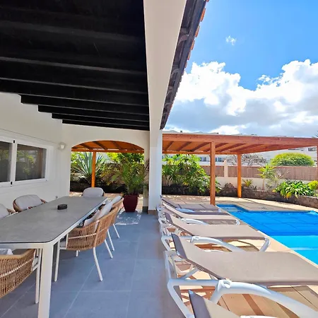 No 14 Santa Maria * Corralejo