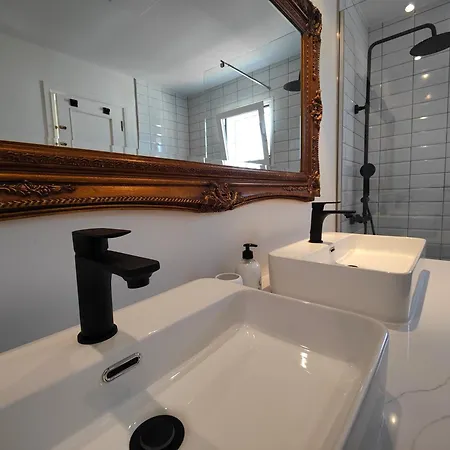 No 14 Santa Maria فيلة كوراليهو