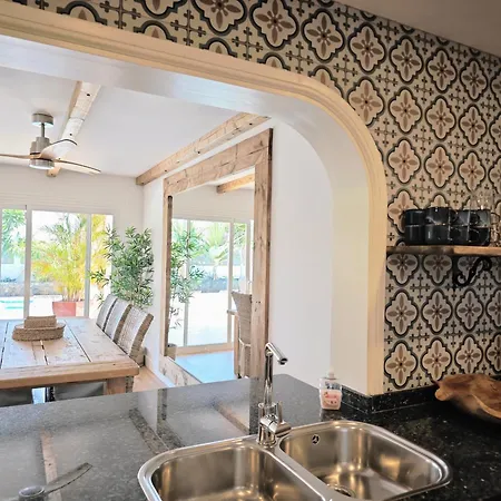 No 14 Santa Maria * Corralejo